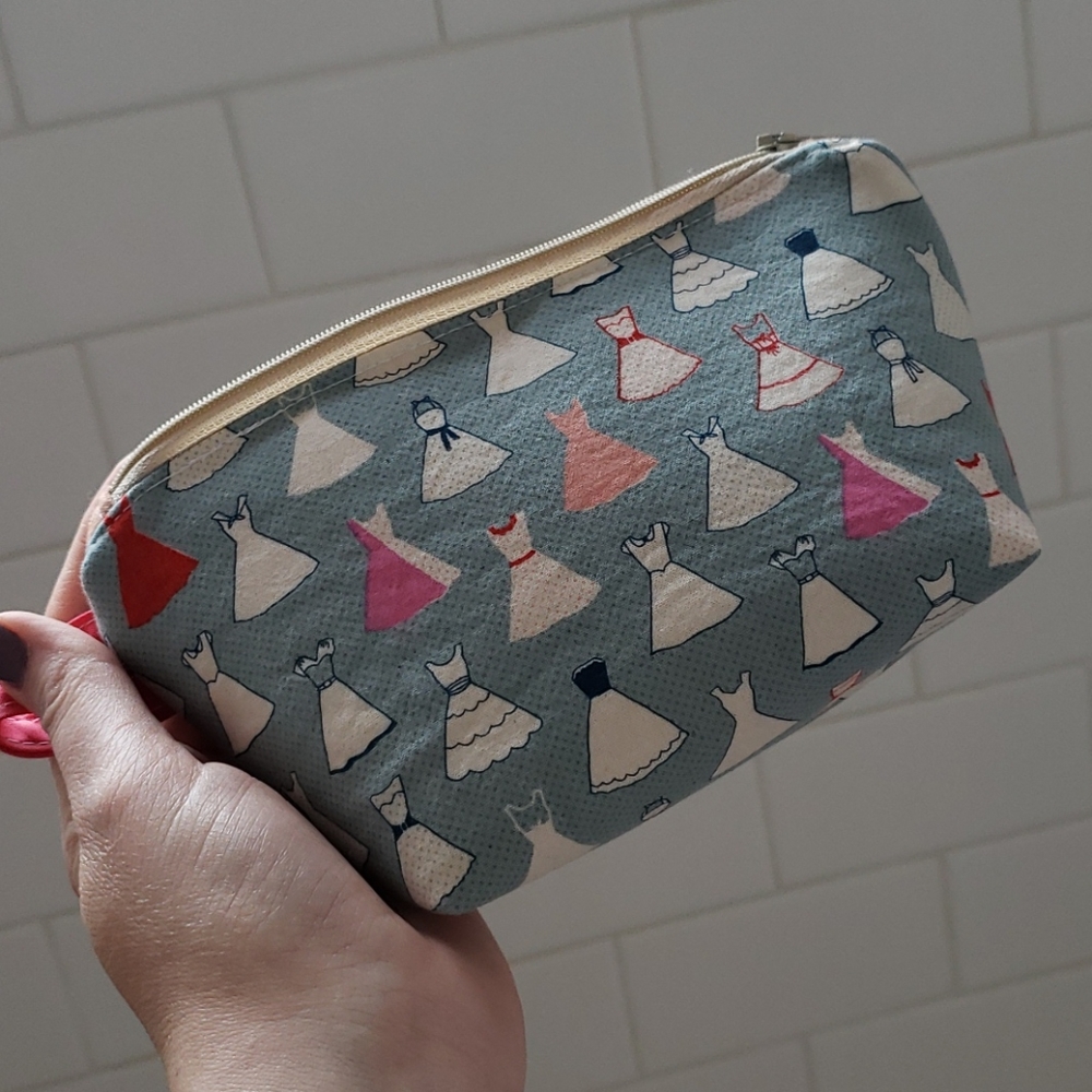 🪡👗 Handmade Cotton Pouch! - Picture 7 of 9